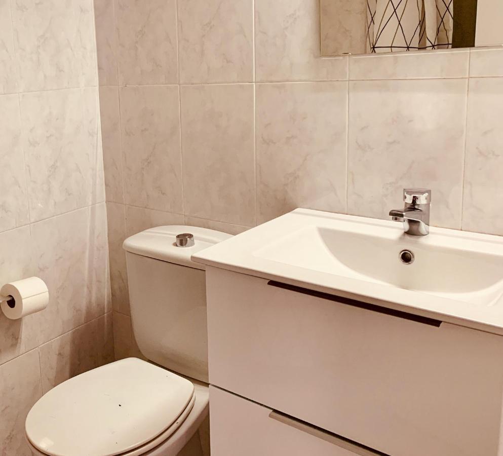 A&F Comfort Modern House Vecindario  Kültér fotó